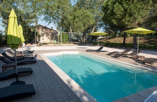 Ouveillan House | Gîte des Platanes, the Pigasse relay on the canal du midi
