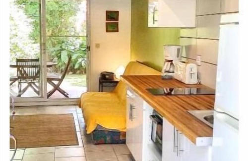 Bas Vent Apartment | Gite Deshroses Dans Petite Résidence Avec Piscine