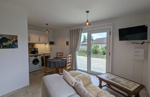 Baignes-Sainte-Radegonde Apartment | Gite for two persons lavender green lane-special reduction august