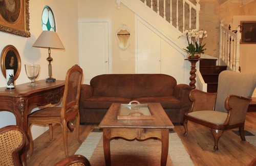 Floirac House | Gite Fonteneau. Parc de la Burthe nearby, 80 hectares of woods and meadows.