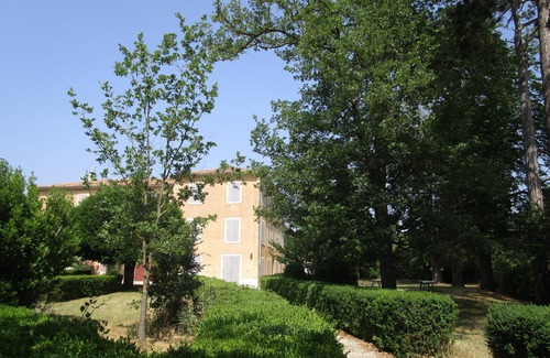 Rognes House | Gite for 15 people, Bastide in Provence with authentic untreated swimming pool.