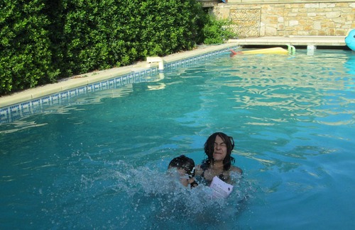 Laurens Apartment | Gite for 4 people in Languedoc with shady garden and swimming pool