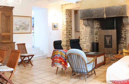 Corseul Cottage | Gîte for 8 people in a charming house, 10 minutes from the sea