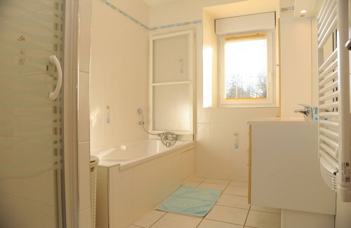 Nebouzat House | Gite *