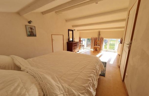 Saint-Michel-en-l'Herm House | Gite Saint-Michel-en-l'Herm, 2 bedrooms, 4 persons
