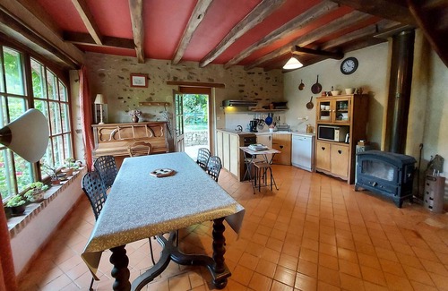 Sainte-Suzanne-and-Chammes House | Gite Sainte-Suzanne-et-Chammes, 2 bedrooms, 4 persons