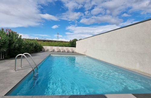 Rieux-Minervois Cottage | Gite Grenache, communal heatable and fenced pool, surrounded by vineyards