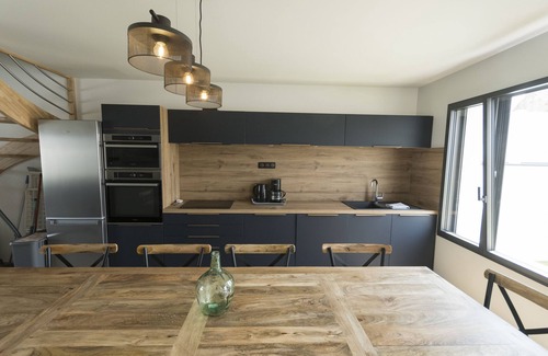 Kervan House | Gite Groix, 800m des Plages, Idéal Famille