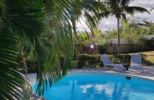 Sainte-Anne Cottage | Gîte gwada mango T2 air-conditioned 150m from the beach, swimming pool, patio