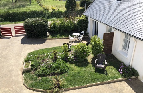 Pouldreuzic Cottage | Gîte in a Brittany hamlet just 2km from the ocean