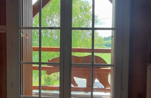 Ossun-ez-Angles Ski Chalet | Gîte in a small village perched on a pièmont ridge in the heart of the Pyrenees.