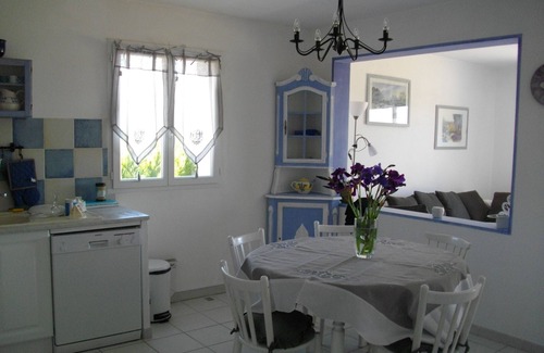 Rochegude Cottage | Gite in Provencal Drome 'colors of Provence'