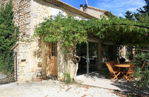 Saint-Victor-la-Coste Cottage | Gite in Saint Victor La Coste (Gard)