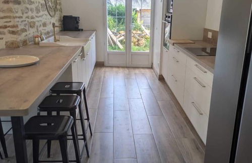 Donnay House | Gîte in Suisse Normande with swimming pool and indoor jacuzzi.