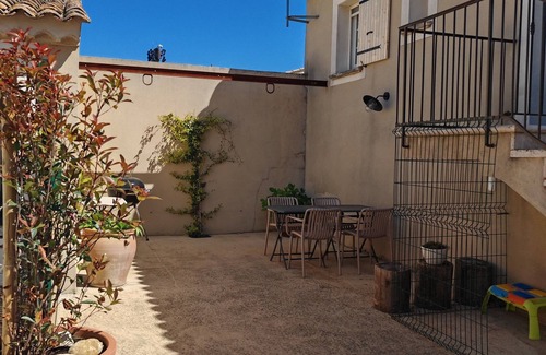 Aureille House | Gîte in the Alpilles in Provence