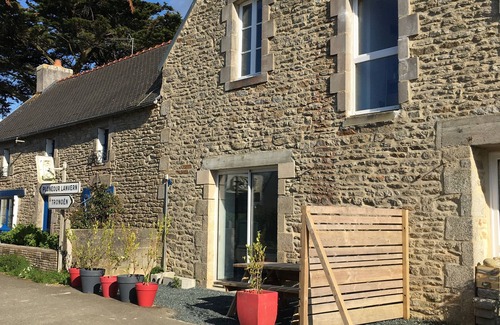 Ploneour-Lanvern House | Gîte in the heart of Bigouden country - between sea and countryside