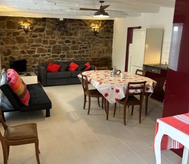 Pleubian Apartment | GITE INDEPENDANT en duplex proche mer COTE DE GRANIT ROSE