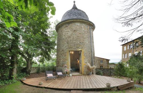 Lay Bed & Breakfast | Gite insolite Domaine ForRest Loire