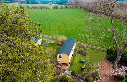 Chimay Cabin | Gîte insolite 'La Bengali'. A trailer in the heart of nature.