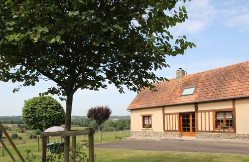 Isigny-le-Buat House | Gite Isigny-le-Buat, 2 bedrooms, 5 persons