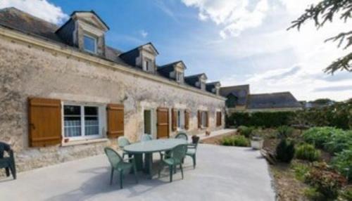 Savigne-sous-le-Lude House | Gite jardin du garde