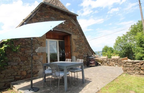 Junhac Cottage | Gite Junhac, 2 bedrooms, 4 persons