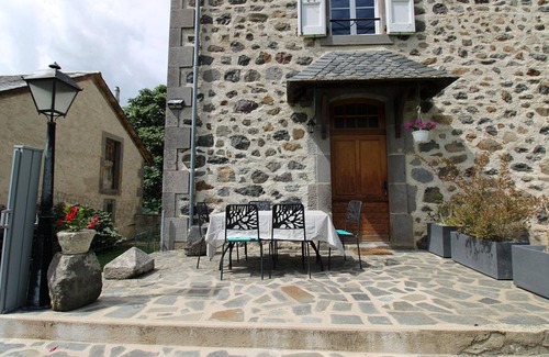 Jussac Cottage | Gite Jussac, 2 bedrooms, 4 persons