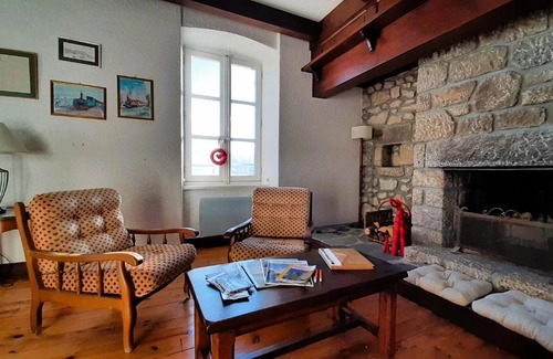 Le Chambon-sur-Lignon Apartment | Gite La Coustourelle - Appartement T4 en coeur de village