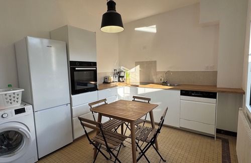 Rochecorbon House | Gîte la Forge center of Rochecorbon. Pets welcome!