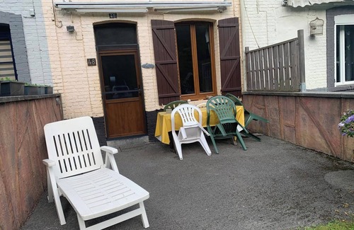 Revin House | Gîte La Petite Commune, along the Meuse, on the TransArdennes greenway