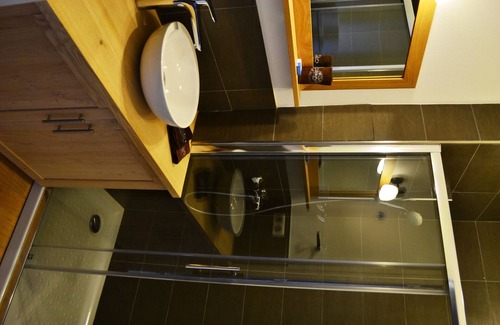 Tain-l'Hermitage House | Gîte La Tour du Pavillon in the heart of the Ermitage vineyards