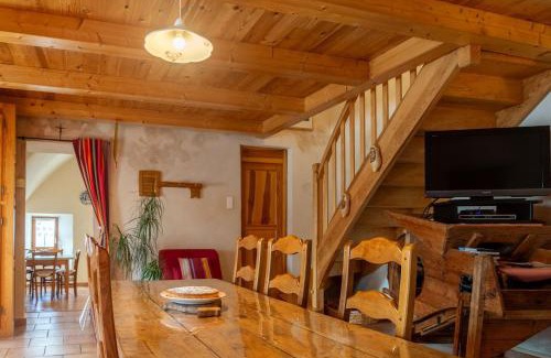 Massegros Causses Gorges House | Gite la vieille ecole au bruel des vignes