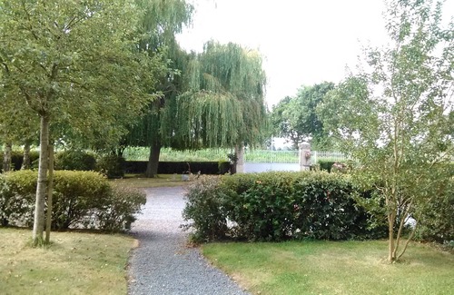 Saint-Paul-du-Vernay Apartment | GITE labellized 2 * in the countryside, NEAR BAYEUX, BEACHES OF THE LANDING.