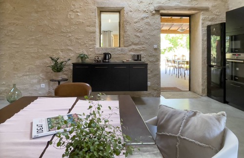 Grezillac House | Gite Le Chai, design loft and private pool in the heart of the vineyards