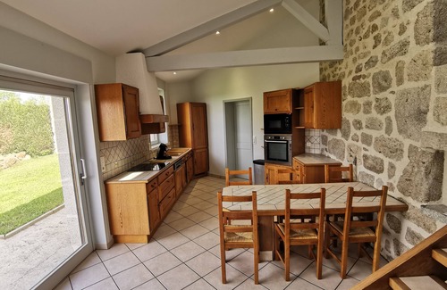 Grazac House | Gite le platane sleeps 14