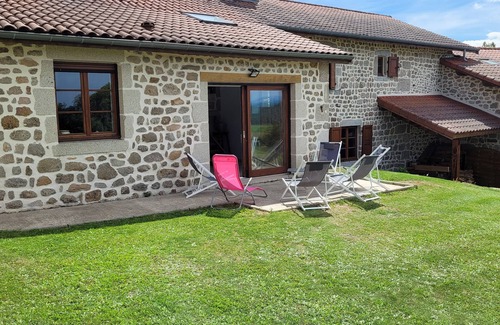 Grazac House | Gite le platane sleeps 14