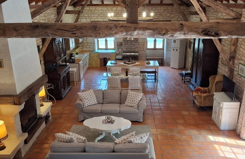 Cezac House | Gite Le Sabatou - Grange de Cezac. Converted Barn Private Pool 15ha nature park.