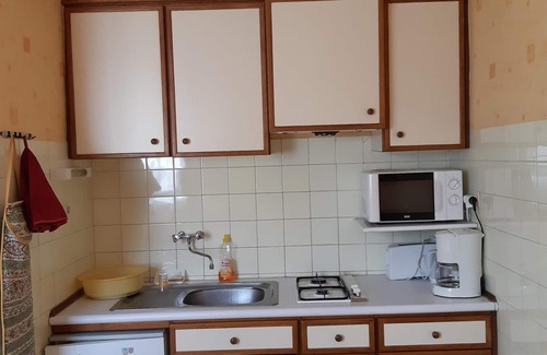 Mostuejouls Apartment | Gite "les nids d'hirondelles" Gorges du Tarn in listed village