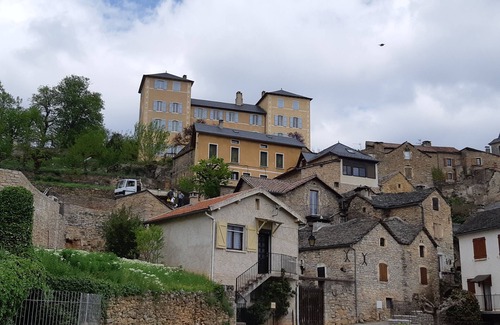 Mostuejouls Apartment | Gite "les nids d'hirondelles" Gorges du Tarn in listed village