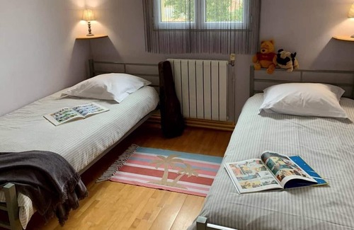 Lucon Cottage | Gite Luçon, 4 bedrooms, 8 persons