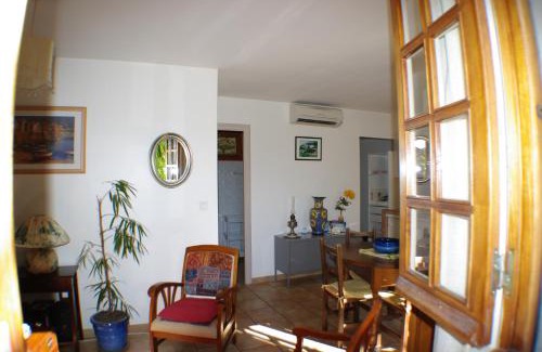 Sainte-Lucie-de-Tallano House | GITE , Maison de vacances avec extérieur et terrasse fleurie meublé tourisme 3 étoiles