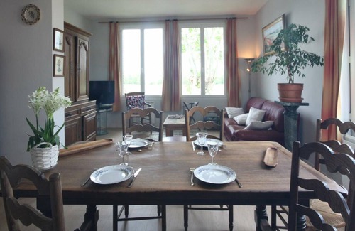 Mesnieres-en-Bray House | Gite Mesnières-en-Bray, 3 bedrooms, 6 persons