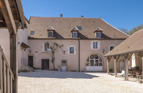 Asquins House | Gite Misty
