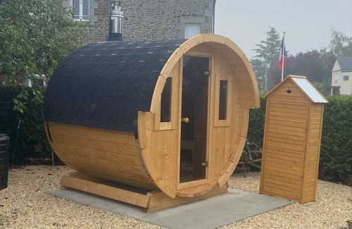 Beauvoir Cottage | Gîte-Modern-Ensuite with Bath-Courtyard view