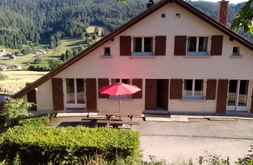 Le Grand Valtin Apartment | Gîte near hiking trails, sleeps 12, authenticity, calm, fresh air