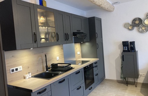 Draguignan Cottage | Gite Neuf Tous Conforts Dans Oliveraie, Le Mas des Oliviers
