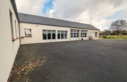 Niherne Cottage | Gite Niherne, 6 bedrooms, 12 persons