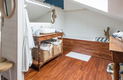Octeville-sur-Mer House | Gite Octeville-sur-Mer, 2 bedrooms, 4 persons