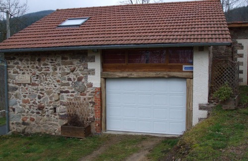 Saint-Rirand Cottage | Gite of Benoits Old barn
