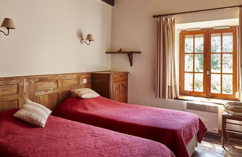 Plouegat-Moysan House | Gite of character in Britanny, peace and comfort, park, restaurant, sea 15km